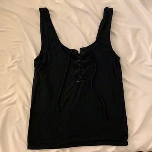 Black scoop neck tank